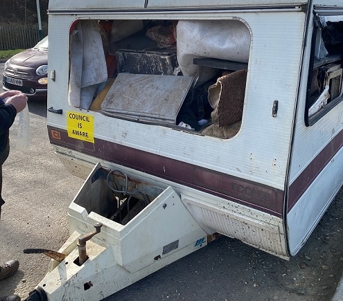 caravan fly-tipping Feb 2021