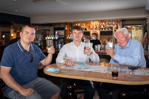 Leader with Cabinet having a pint June 2021