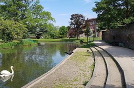 Langtons Gardens Lakeside 