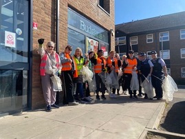Harold Hill Wombles Briar Road litter pick