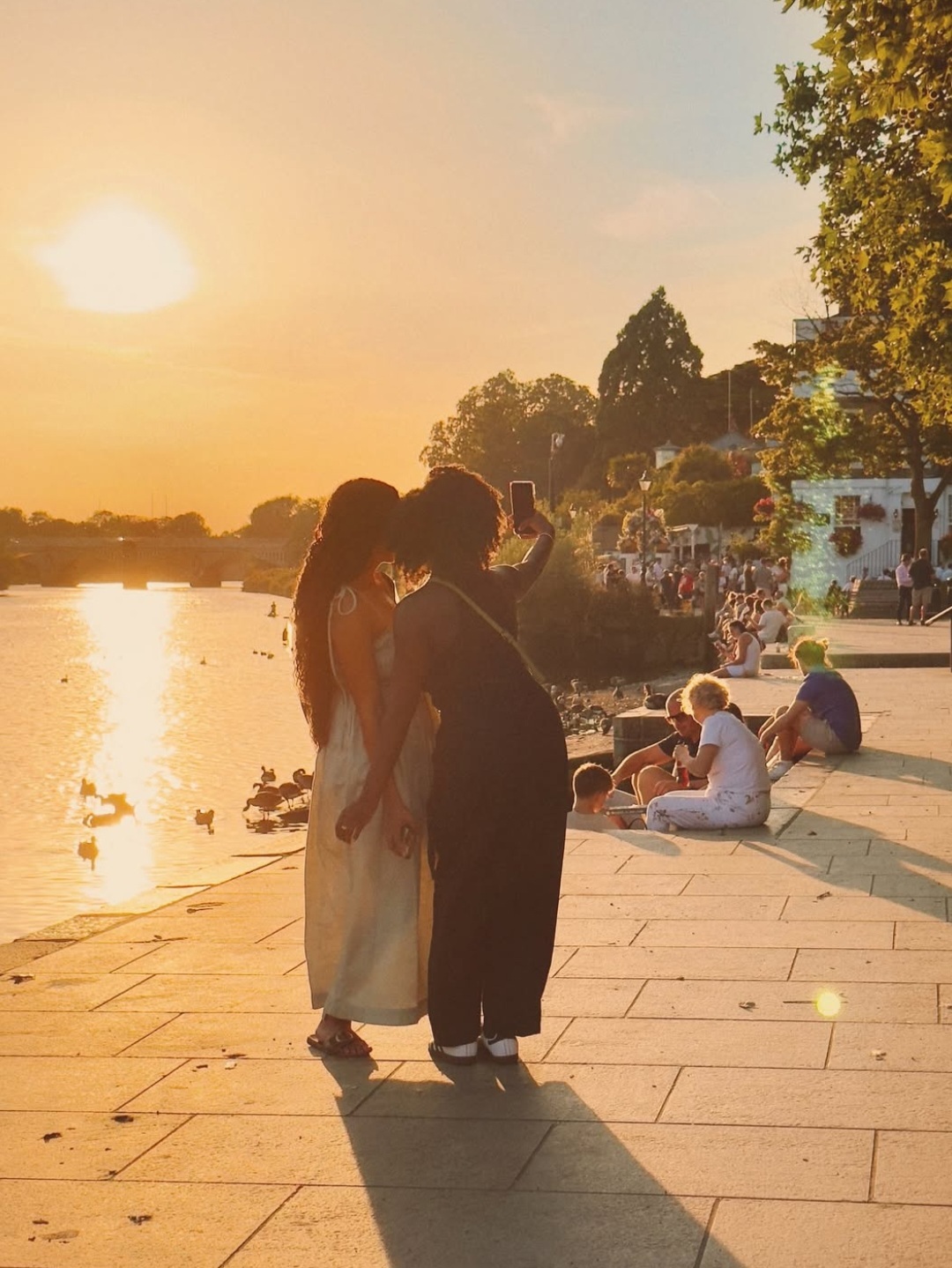 summer sun on richmond riverside @simo_still