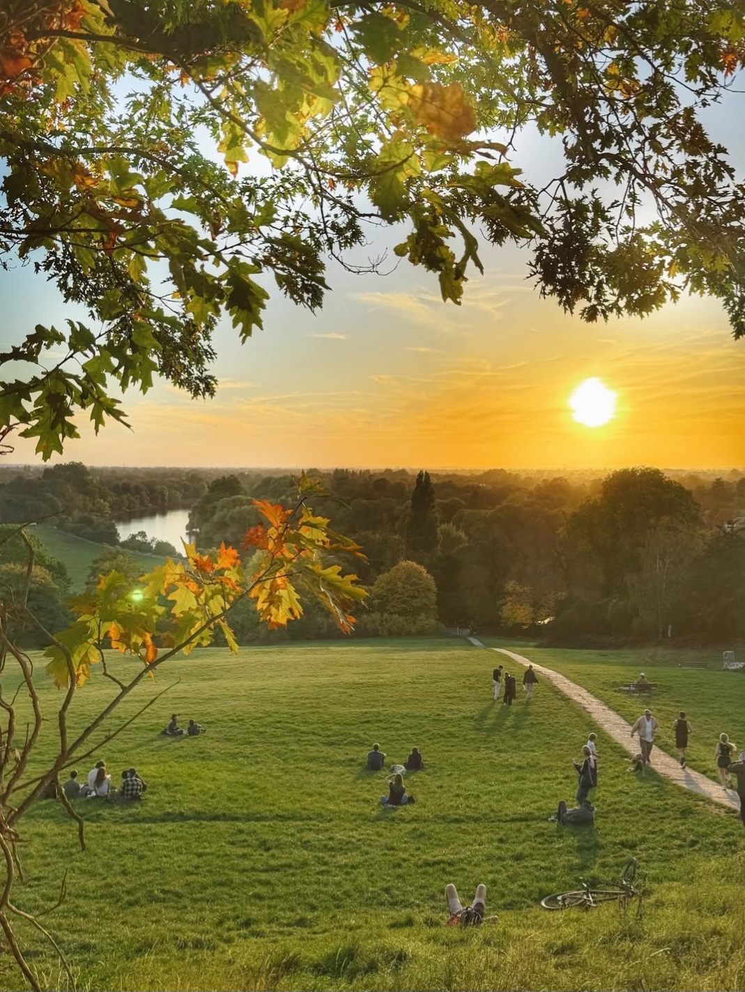 Autumn Sunset over Richmond hill by @notacutebow