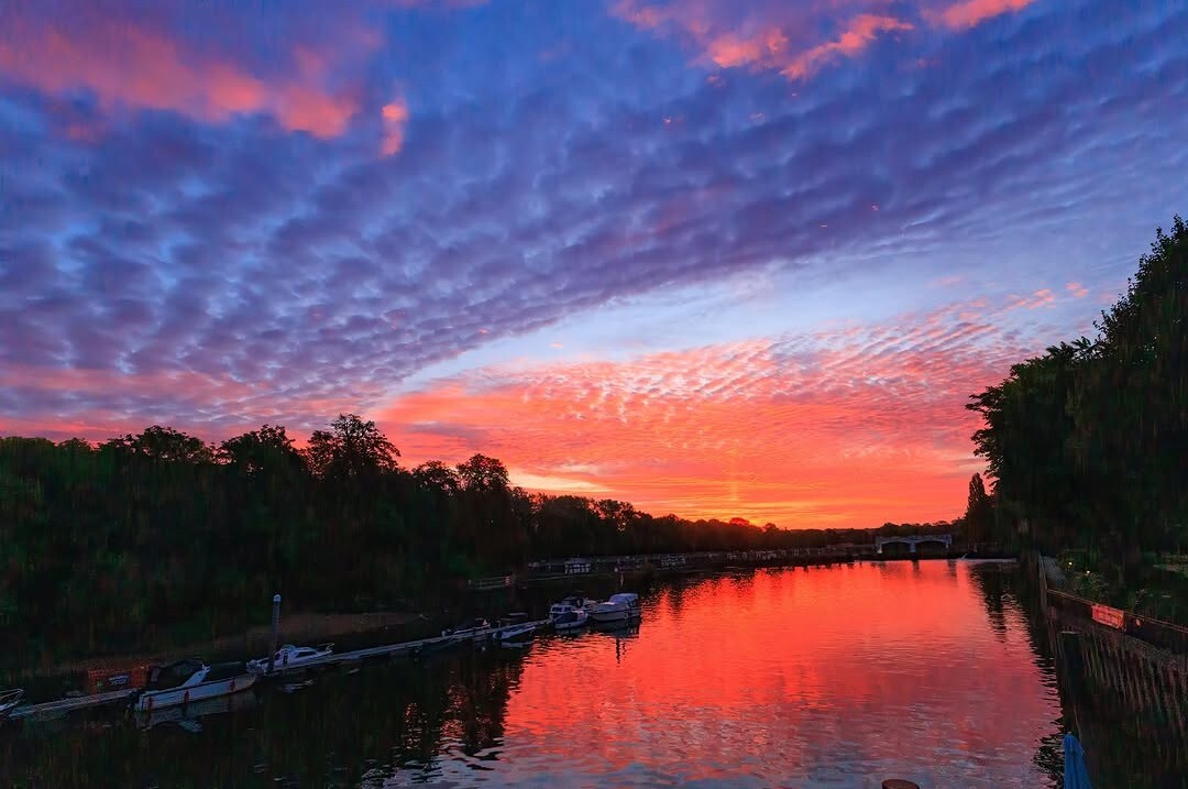 Sunrise over Teddington by @suelind7