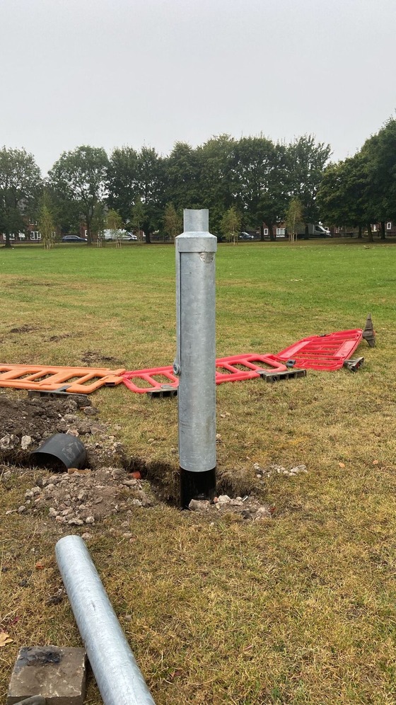 Vandalised Belle Isle Circus light