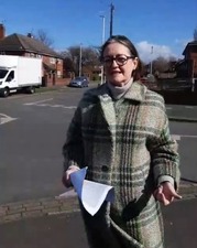 Deborah Kelly in the Winroses