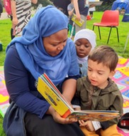 photo reading with children