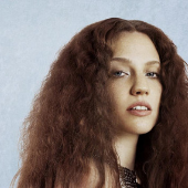 Jess Glynne