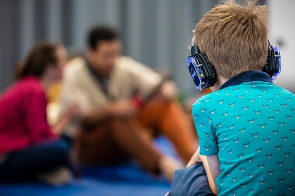 child with headsets image