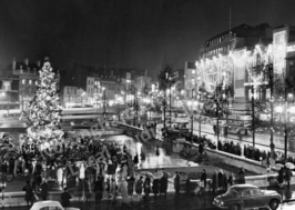 Picture of Nottingham lit up with festive lights 1965