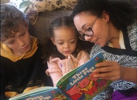 Big reading challenge mother reading to children