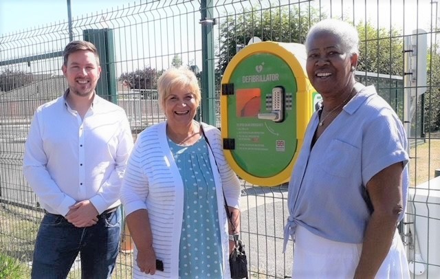 Defibrillators in Bulwell Forest