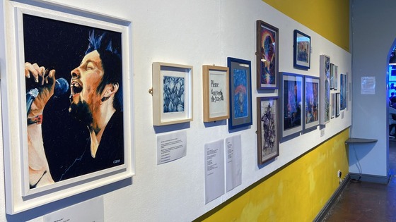 Picture showing art on display