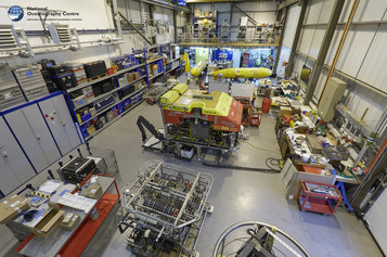 Workshop with vehicles