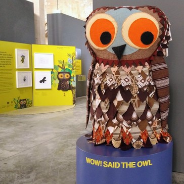 A photograph of a sculpture of the Wow Owl