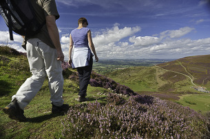 Image of walkers walking near Moel Fenlli Denbighshire