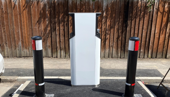 Roadside electric vehicle charger 