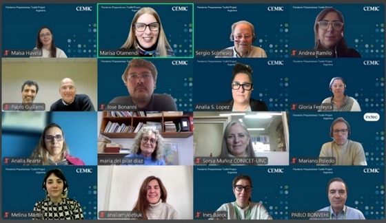 People in a Teams meeting on screen