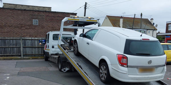 Vauxhall Astra seized for no insurance