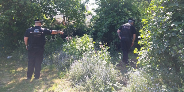 officers conducting knife sweep in local Grays park