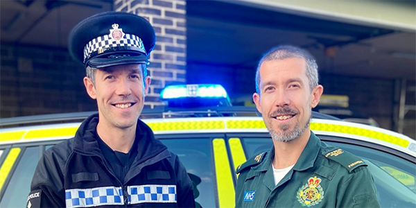 Insp Dave Gardiner and his twin brother, paramedic Steve Gardiner.
