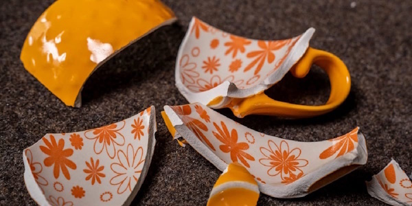 Picture of a broken cup