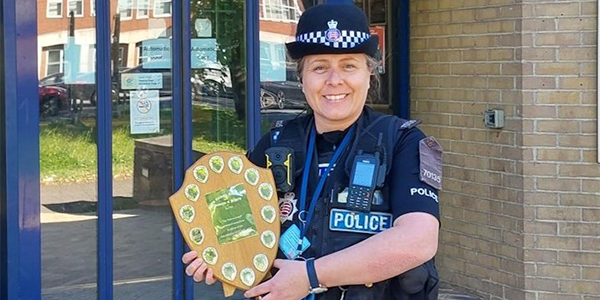 PC Carly Mond with Thieves Award