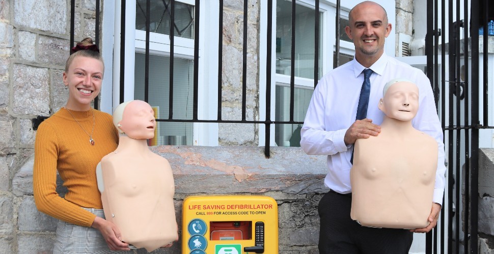 Defibrillator training course