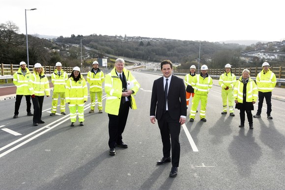 Cllr Drean and Johnny Mercer MP with project team Platinum Parkway