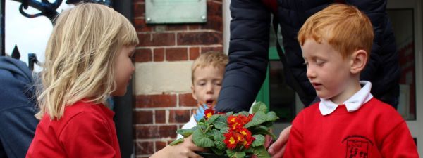 Pupils from Cumberland Infant School 