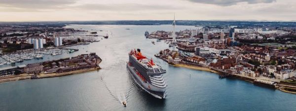 Cruise ship in Portsmouth Harbour 