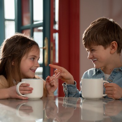 kids pointing at each other