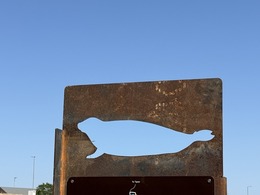 seal totem post