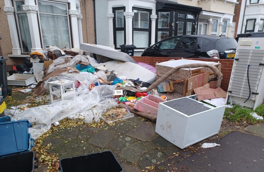 Front garden with litter