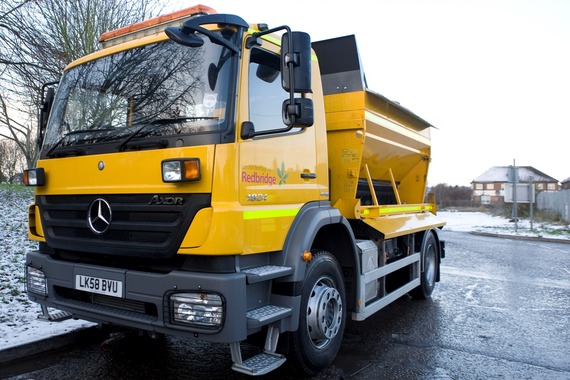 gritting truck