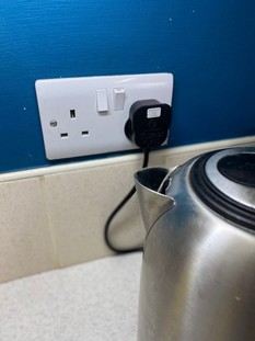 Energy advice special - photo of kettle and plug