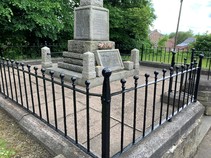 war memorial railings 