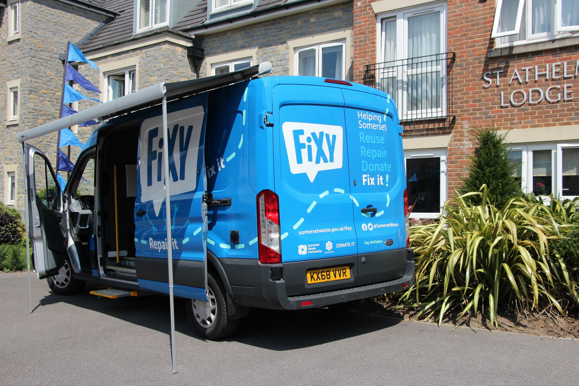 The fixy van