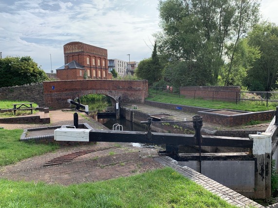 A view o a lock on the Tautno and bridgwater canal