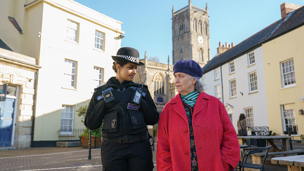 Dawn French (as Debbie Fendon) and Mandip Gill (as Neha) in Axbridge Town Square.