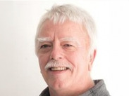 Portrait of Cllr Tony Robbins.