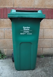 Garden waste recycling bin