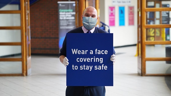 Man wearing face mask