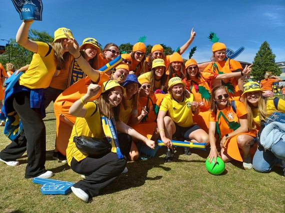 Sweden and Netherlands fans at WEURO fan party