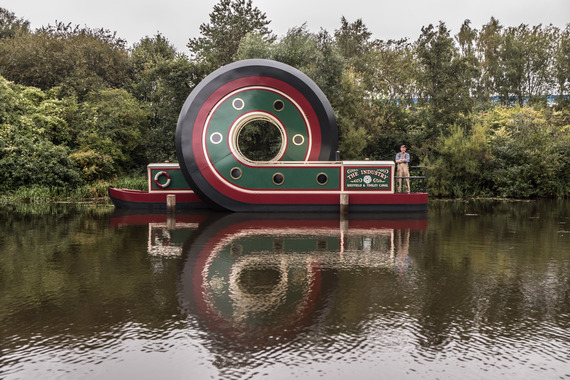 Looping boat