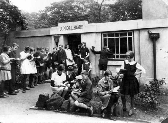 Young readers outside the Hillsborough Junior Library, 1920s/30s