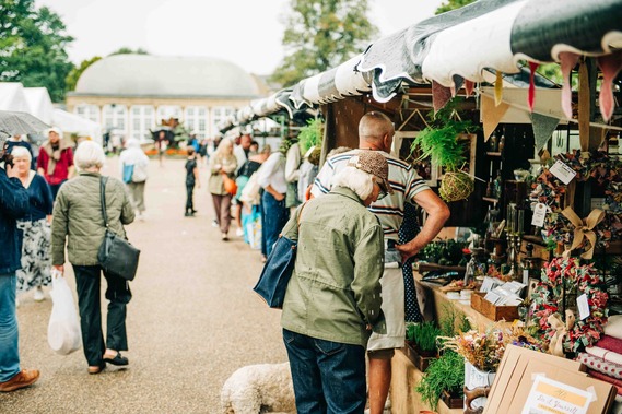 Art in the Gardens stalls
