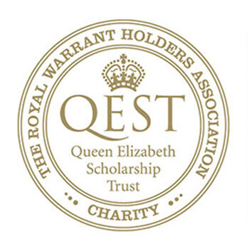 queen elizabeth scholarship trust logo