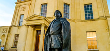 statue of dr john radcliffe of the radcliffe trust