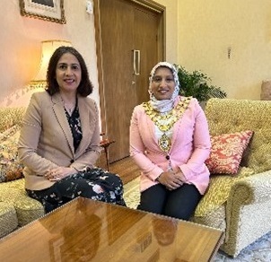 Baroness Gohir OBE visiting the Mayor in the Mayor's Parlour