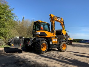 JCB Pothole Pro